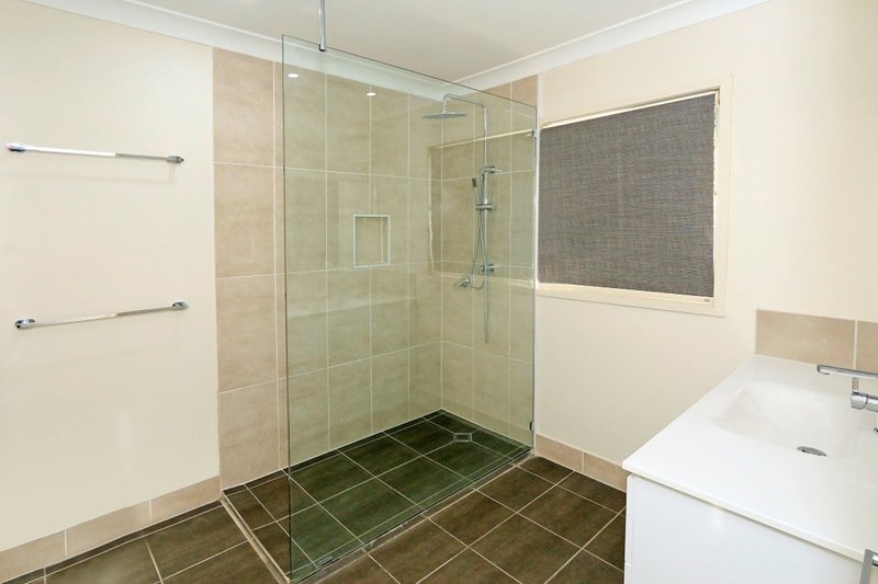 Photo - 1 Beaconsfield Terrace, The Range QLD 4700 - Image 10