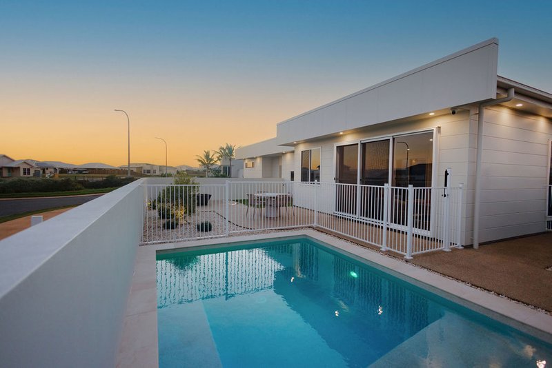 Photo - 1 Bedarra Boulevard, Innes Park QLD 4670 - Image 2