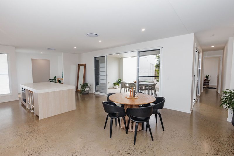 Photo - 1 Bedarra Boulevard, Innes Park QLD 4670 - Image 12