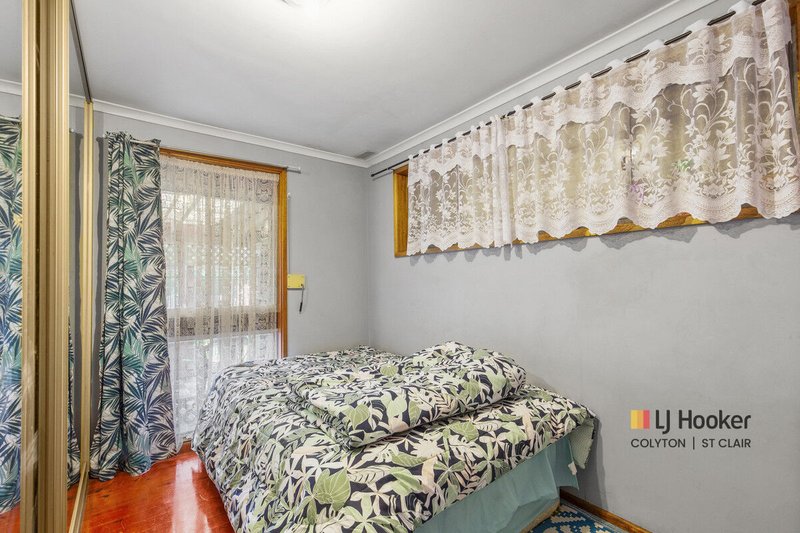 Photo - 1 Belbowrie Glen, St Clair NSW 2759 - Image 8