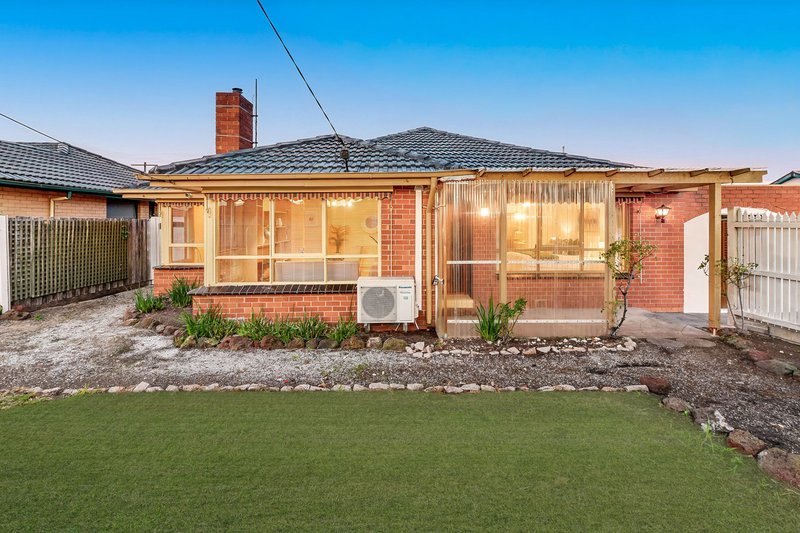 Photo - 1 Bell View Court, Springvale South VIC 3172 - Image 1