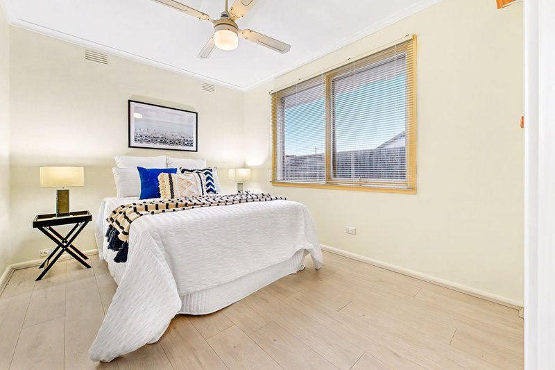 Photo - 1 Bell View Court, Springvale South VIC 3172 - Image 8