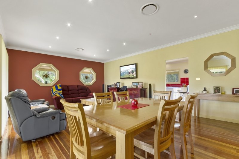 Photo - 1 Bellbird Drive, Malua Bay NSW 2536 - Image 4