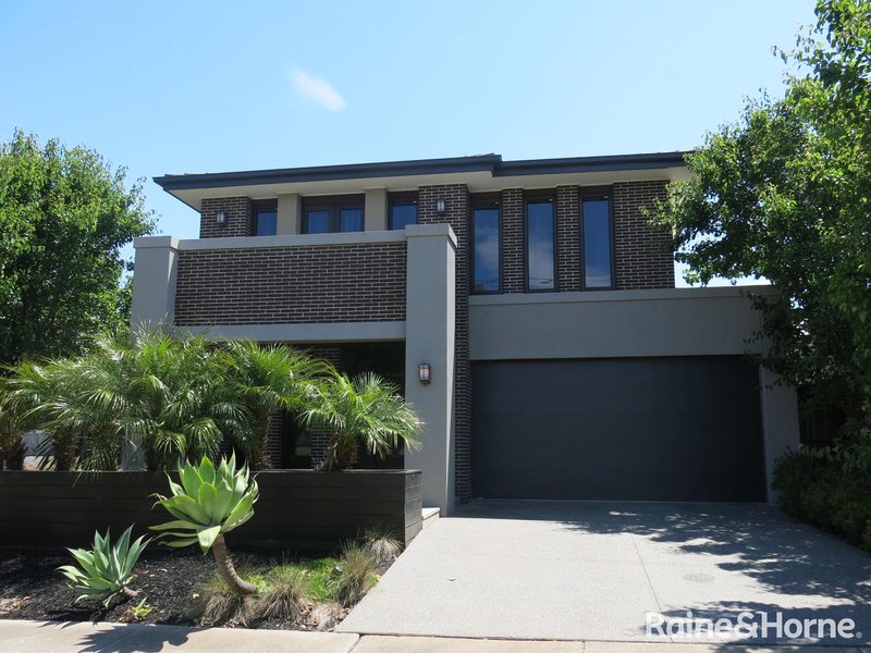 Photo - 1 Belmont Court, Taylors Hill VIC 3037 - Image 25