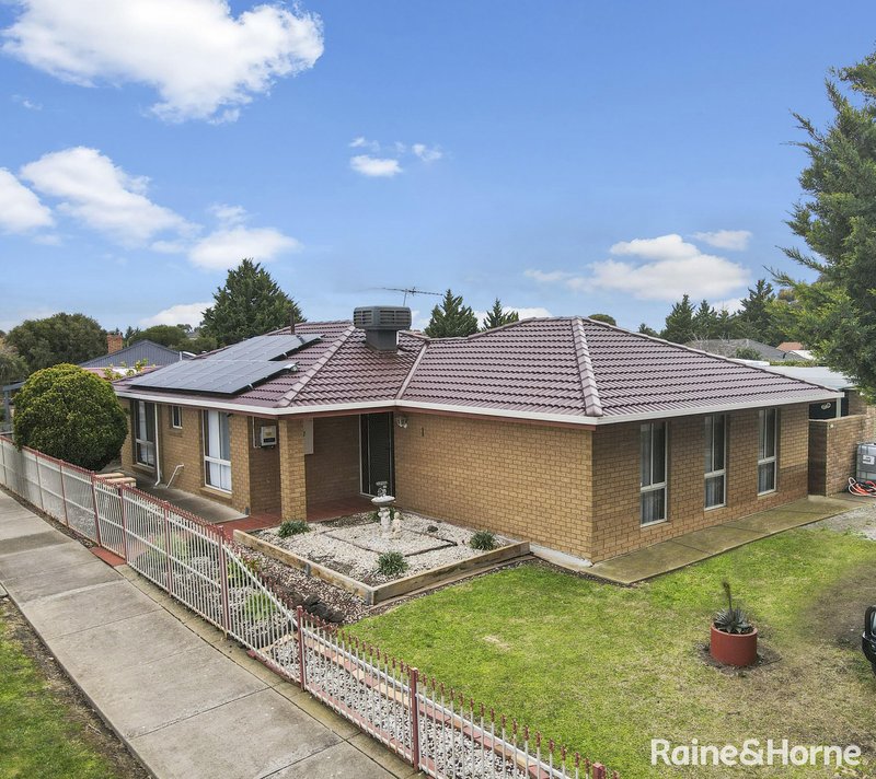 Photo - 1 Benz Court, Keilor Downs VIC 3038 - Image 2