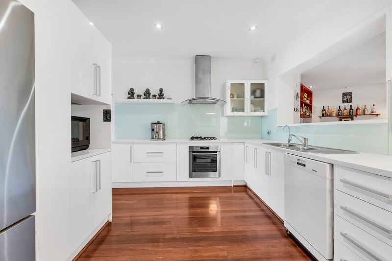 Photo - 1 Bermuda Avenue, West Lakes Shore SA 5020 - Image 6