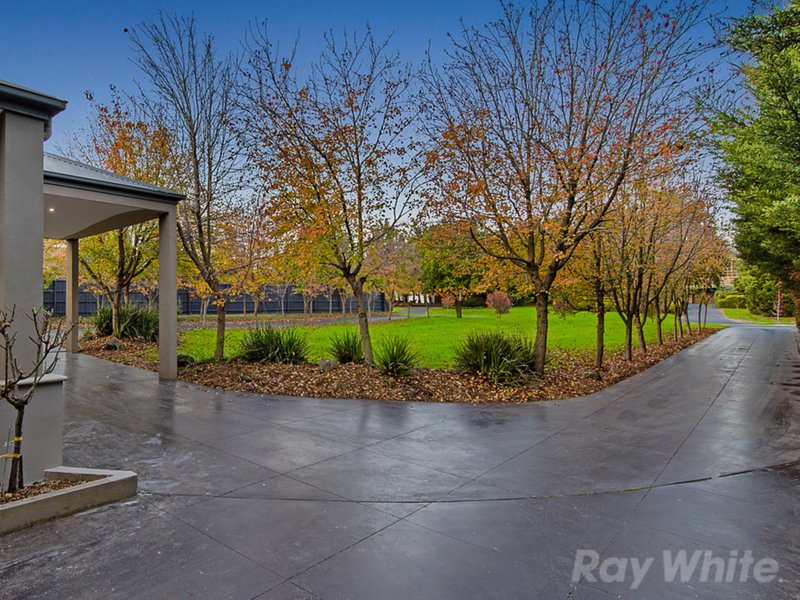 Photo - 1 Bernarra Court, Donvale VIC 3111 - Image 5