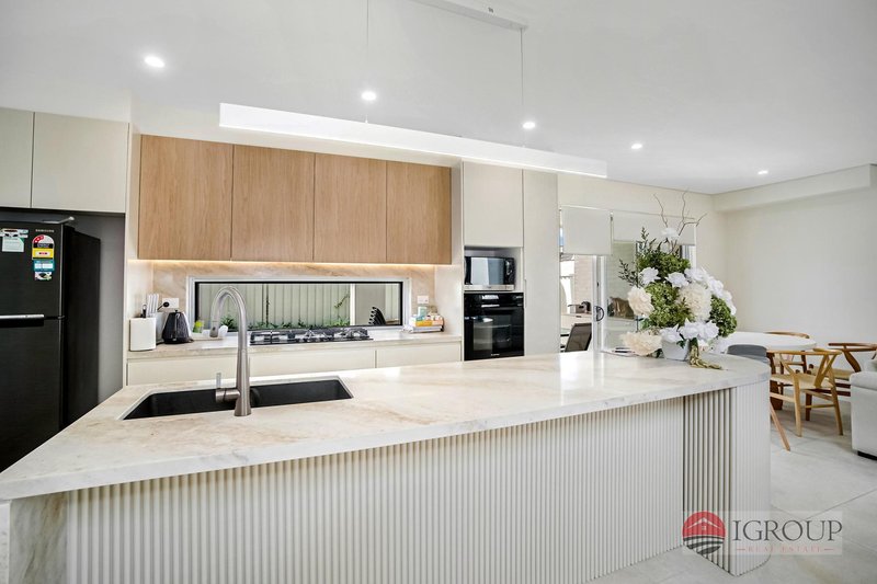 Photo - 1 Bettina Court, Greenacre NSW 2190 - Image 2