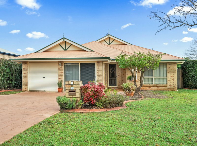 Photo - 1 Beverley Close, Middle Ridge QLD 4350 - Image 1
