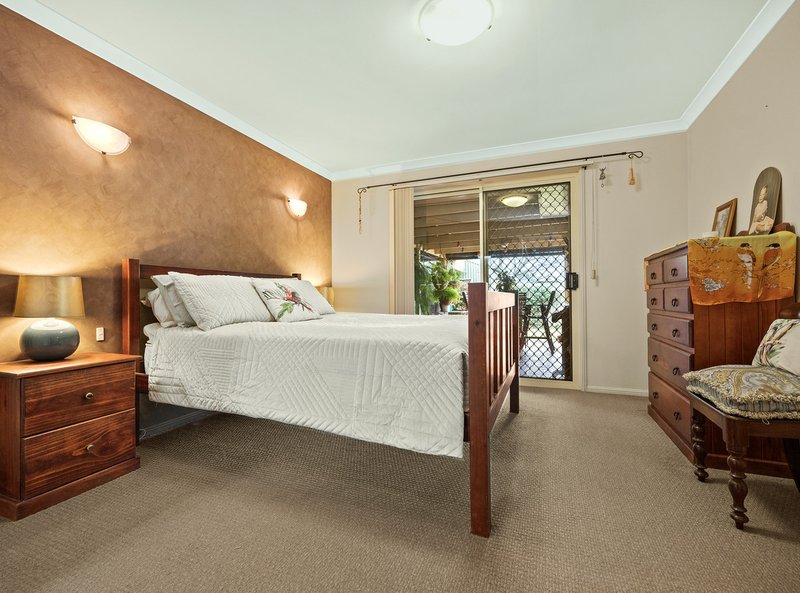 Photo - 1 Beverley Close, Middle Ridge QLD 4350 - Image 10