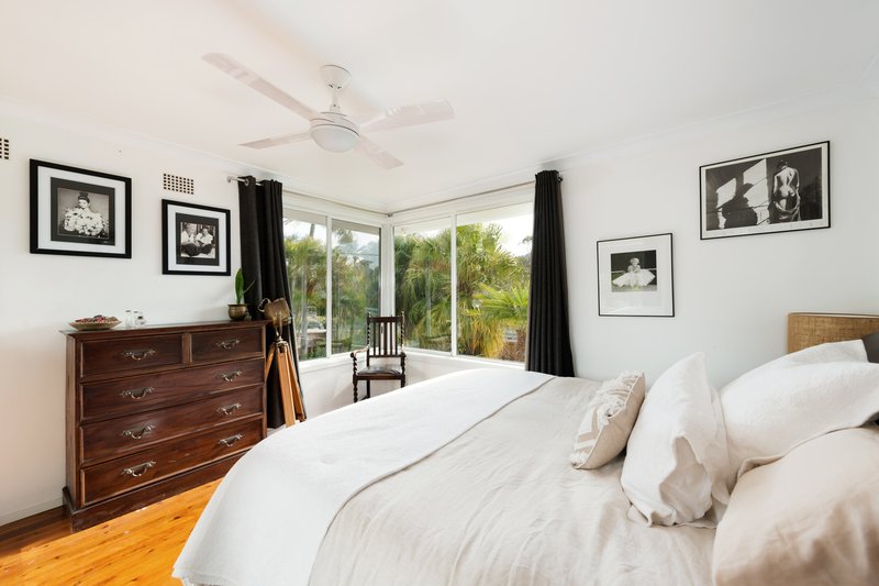 Photo - 1 Binburra Avenue, Avalon Beach NSW 2107 - Image 7