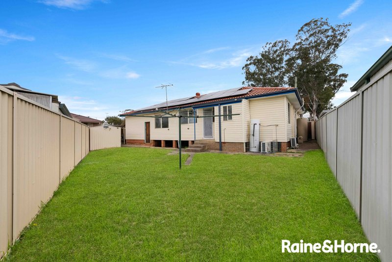 Photo - 1 Bindea Street, Mount Pritchard NSW 2170 - Image 9
