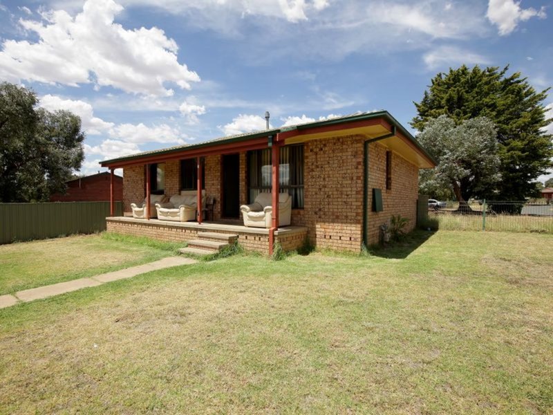 1 Bingham Place, Tolland NSW 2650