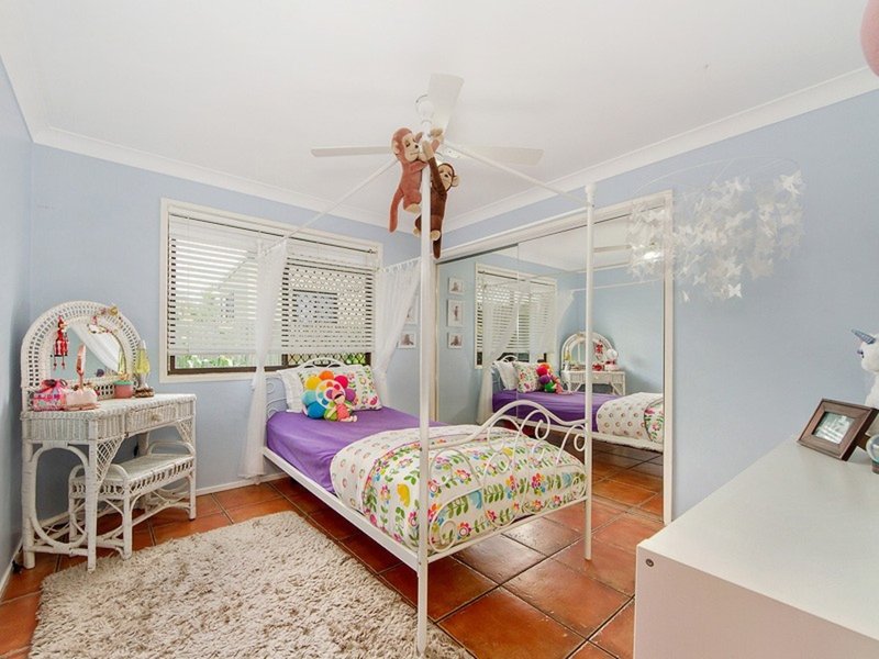 Photo - 1 Birribi Avenue, Nerang QLD 4211 - Image 10