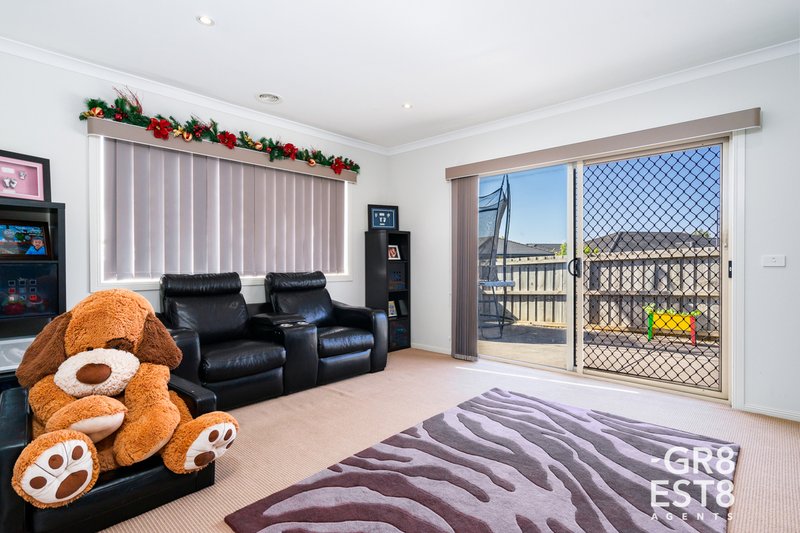 Photo - 1 Bitalli Place, Sandhurst VIC 3977 - Image 9