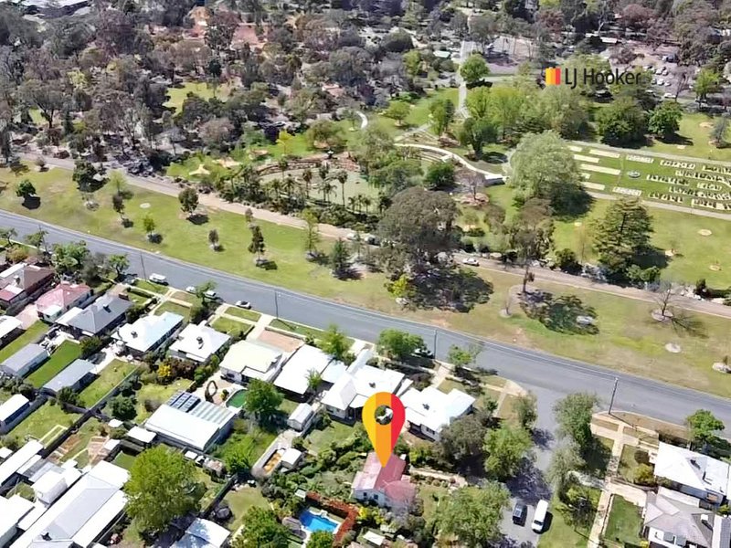 Photo - 1 Blamey Street, Turvey Park NSW 2650 - Image 10