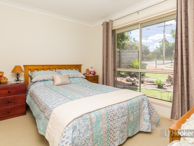 Photo - 1 Blueberry Ash Court, Boronia Heights QLD 4124 - Image 9