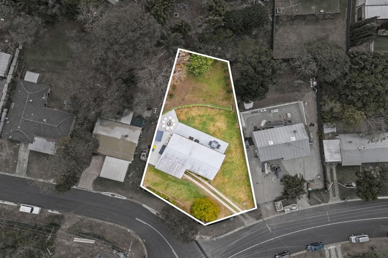 Photo - 1 Bluff Court, Beenleigh QLD 4207 - Image 1