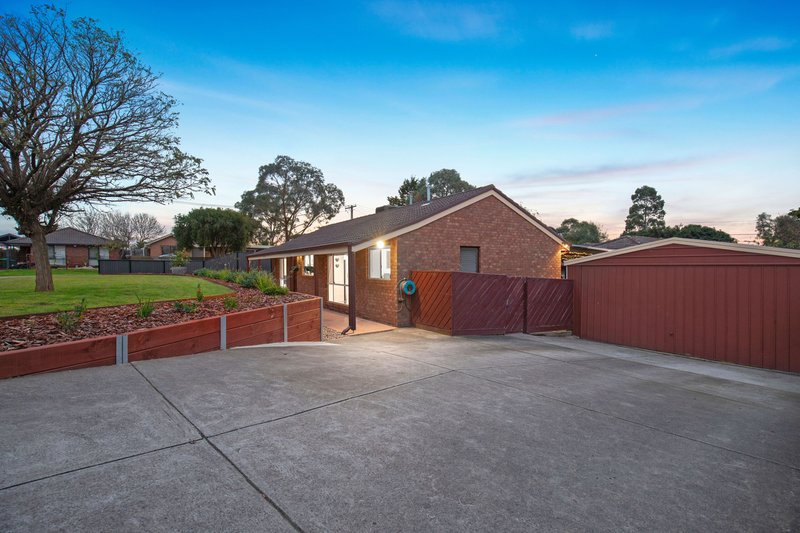 Photo - 1 Bolton Court, Langwarrin VIC 3910 - Image 4