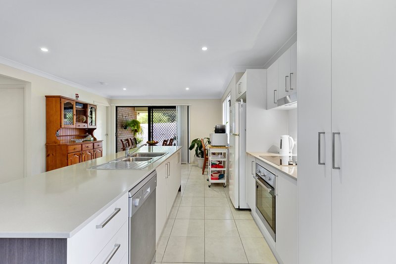 Photo - 1 Bond Place, Bray Park QLD 4500 - Image 10