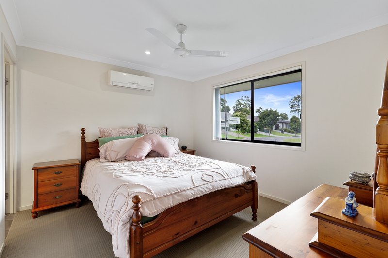 Photo - 1 Bond Place, Bray Park QLD 4500 - Image 11