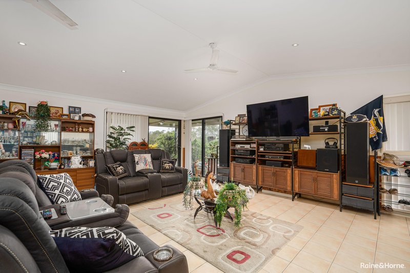 Photo - 1 Bonnie Place, Craignish QLD 4655 - Image 6