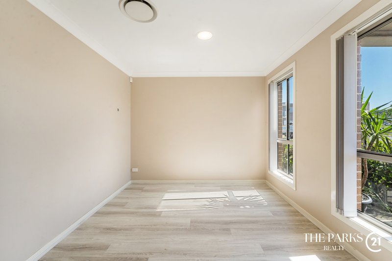 Photo - 1 Bonython Avenue, Middleton Grange NSW 2171 - Image 4
