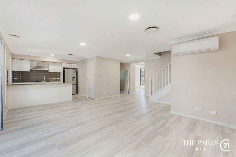Photo - 1 Bonython Avenue, Middleton Grange NSW 2171 - Image 7