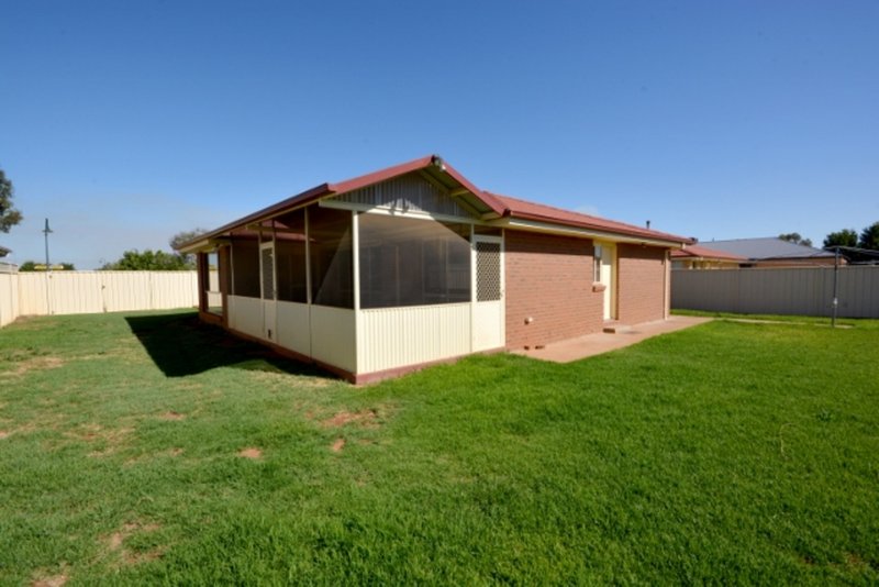 Photo - 1 Boree Avenue, Griffith NSW 2680 - Image 16