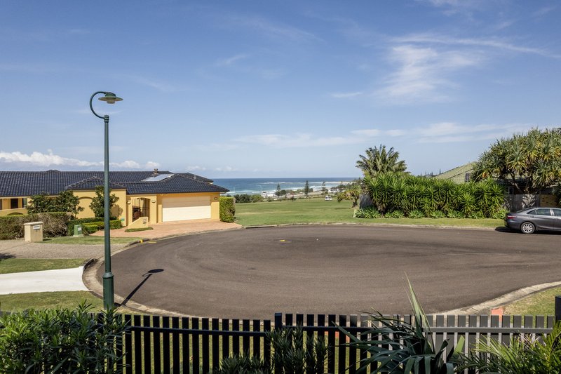 Photo - 1 Bradman Court, Skennars Head NSW 2478 - Image 14