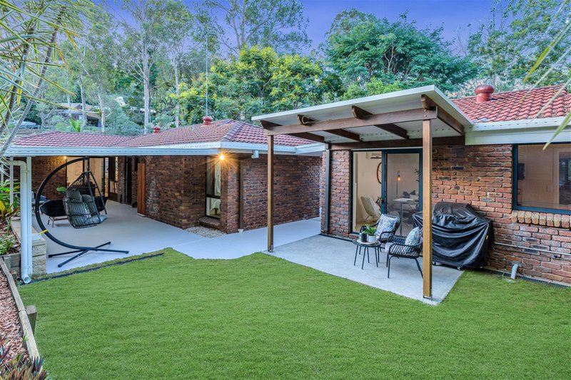 Photo - 1 Bramston Street, Tarragindi QLD 4121 - Image 3