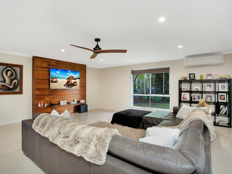 Photo - 1 Branston Court, Nerang QLD 4211 - Image 3