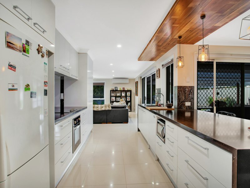 Photo - 1 Branston Court, Nerang QLD 4211 - Image 4