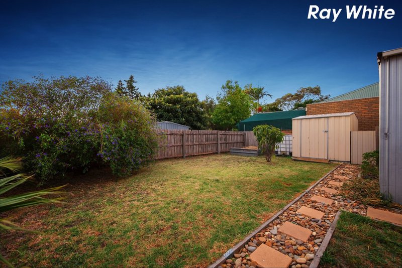 Photo - 1 Brentwood Drive, Cranbourne North VIC 3977 - Image 12