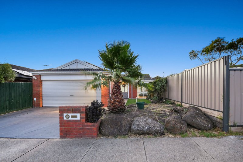 Photo - 1 Breydon Place, Hampton Park VIC 3976 - Image 2