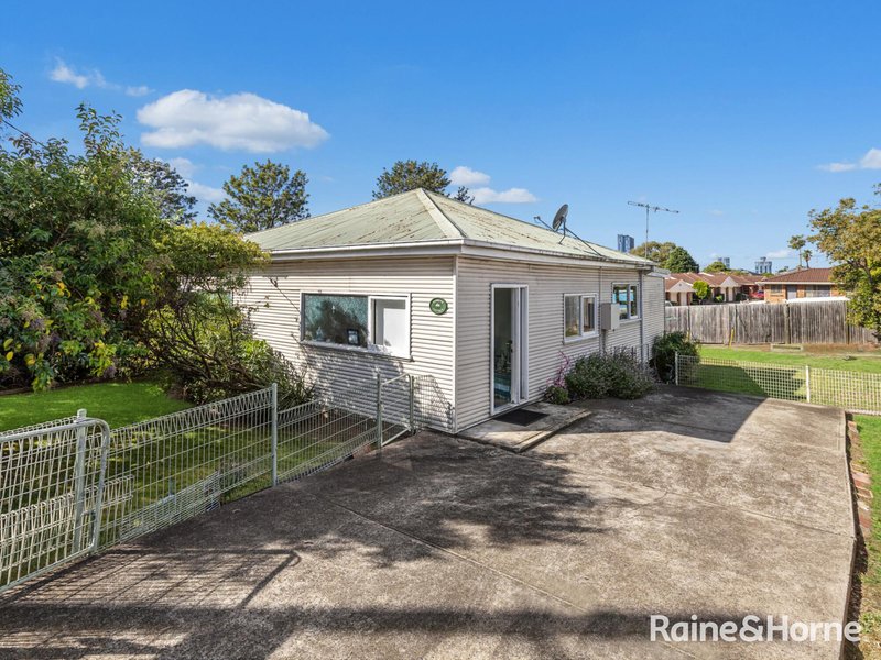 Photo - 1 Bridge Road, Westmead NSW 2145 - Image 10