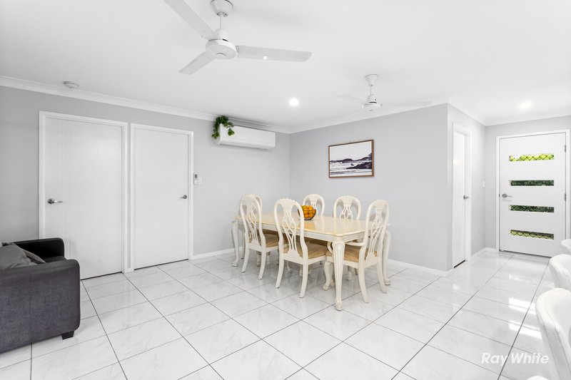 Photo - 1 Brigalow Place, Lammermoor QLD 4703 - Image 3