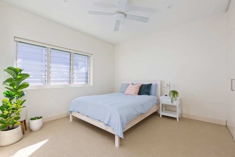 Photo - 1 Brighton Street, Curl Curl NSW 2096 - Image 17