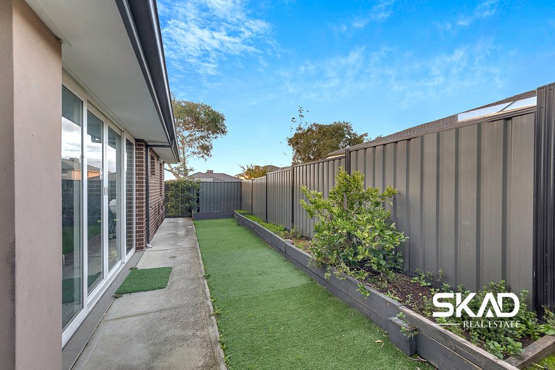 Photo - 1 Brio Drive, Craigieburn VIC 3064 - Image 10