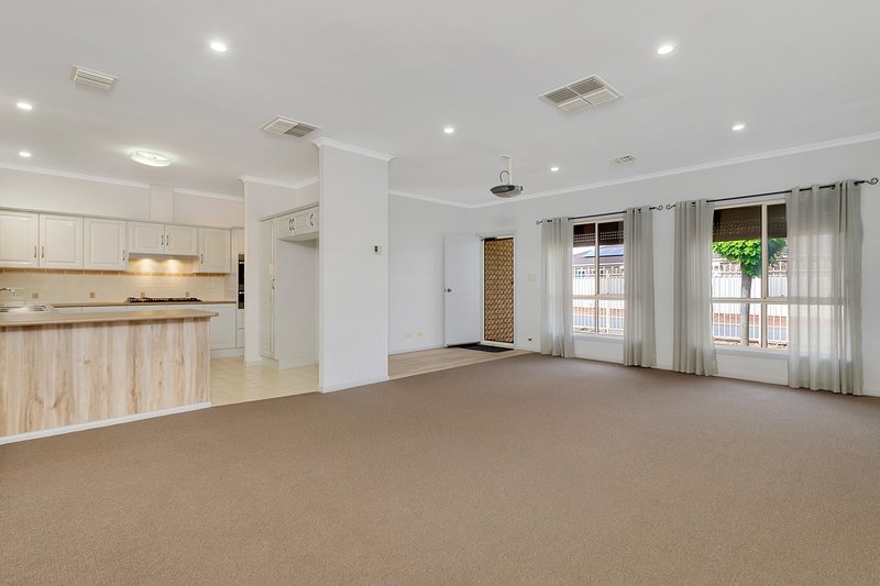 Photo - 1 Brookside Close, Davoren Park SA 5113 - Image 6