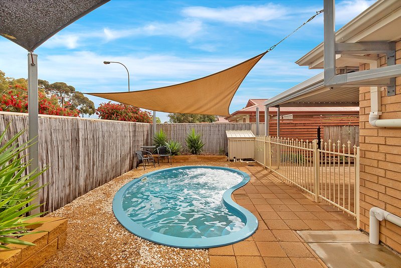 Photo - 1 Brookside Close, Davoren Park SA 5113 - Image 17