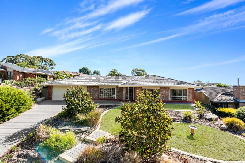 1 Brookside Walk, Aberfoyle Park SA 5159