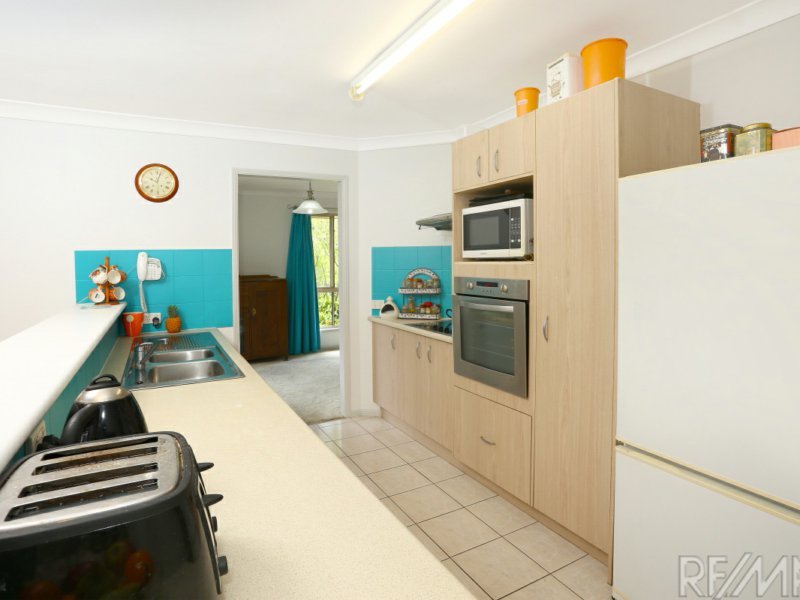 Photo - 1 Brora Court, Merrimac QLD 4226 - Image 5