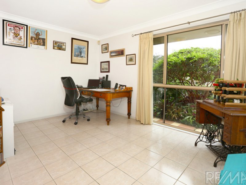 Photo - 1 Brora Court, Merrimac QLD 4226 - Image 9