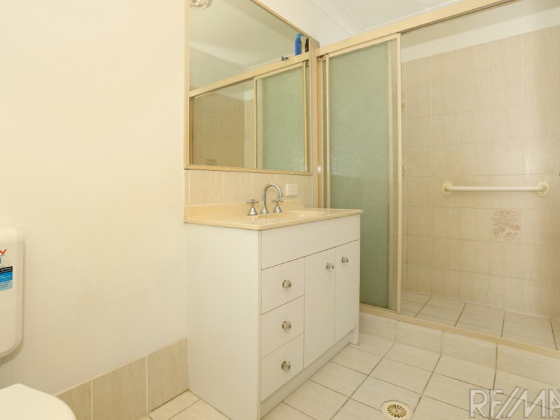 Photo - 1 Brora Court, Merrimac QLD 4226 - Image 12