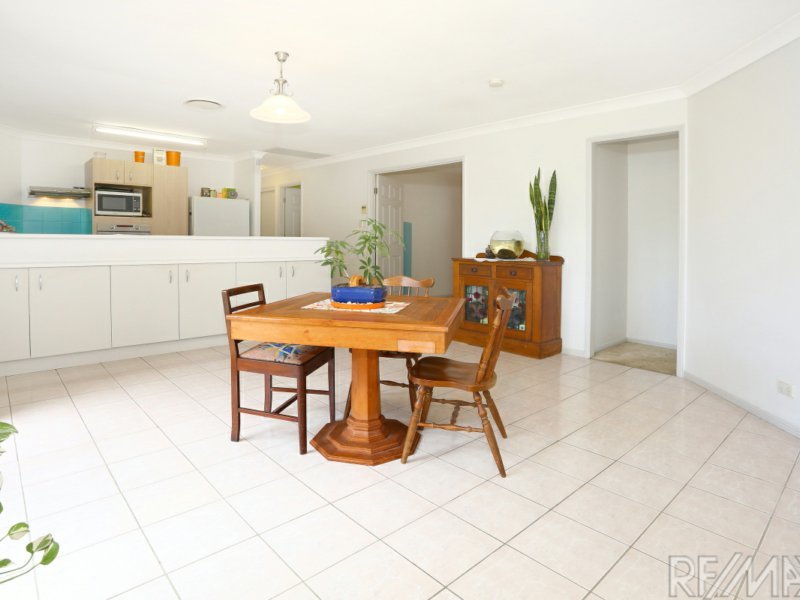 Photo - 1 Brora Court, Merrimac QLD 4226 - Image 7