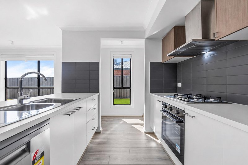 Photo - 1 Buchanan Drive, Huntly VIC 3551 - Image 2