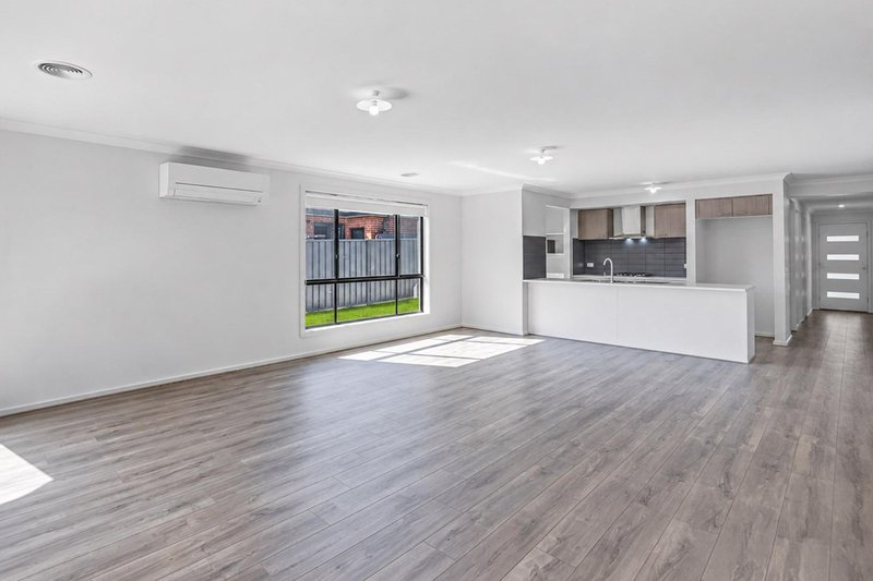 Photo - 1 Buchanan Drive, Huntly VIC 3551 - Image 3