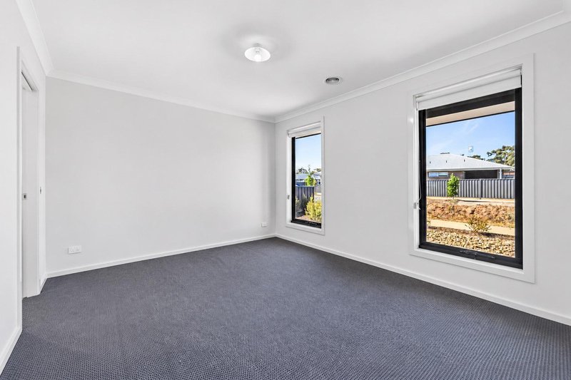 Photo - 1 Buchanan Drive, Huntly VIC 3551 - Image 4