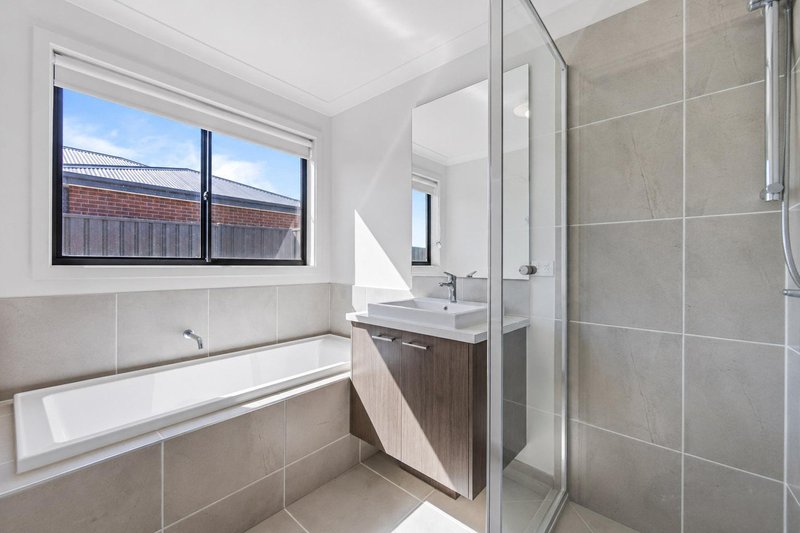Photo - 1 Buchanan Drive, Huntly VIC 3551 - Image 7